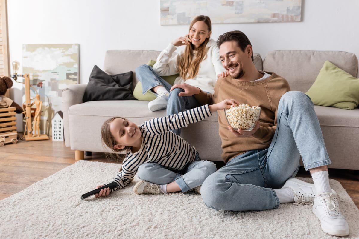 happy kid with parents